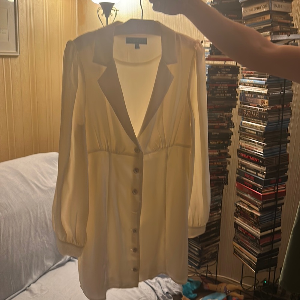 Long sleeve low-cut maxi dress in white, beautiful tuxedo luck dress